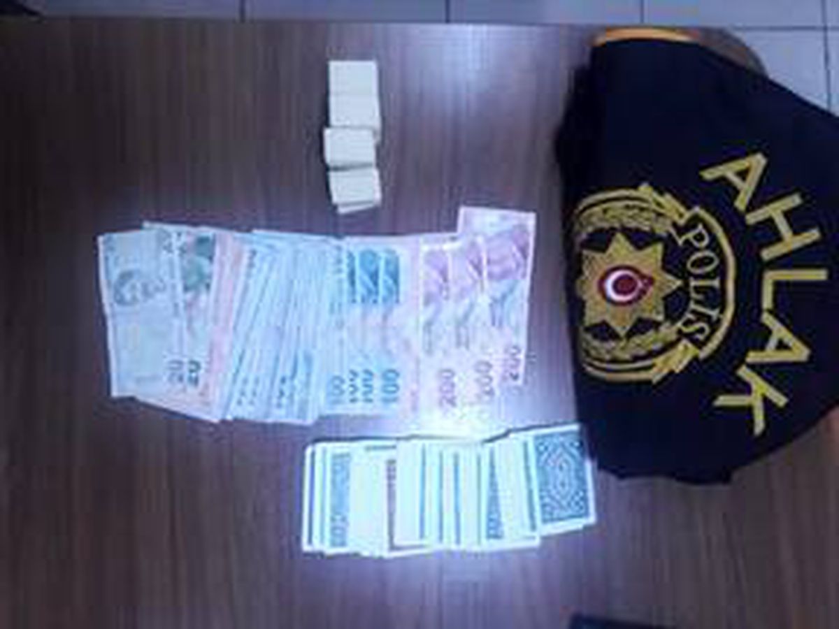 Malatya\'da yardımlaşma derneği lokaline kumar operasyonu