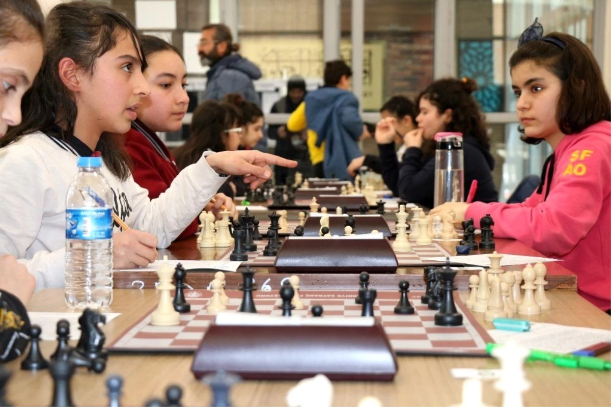 Okullar arası küçükler satranç sona erdi