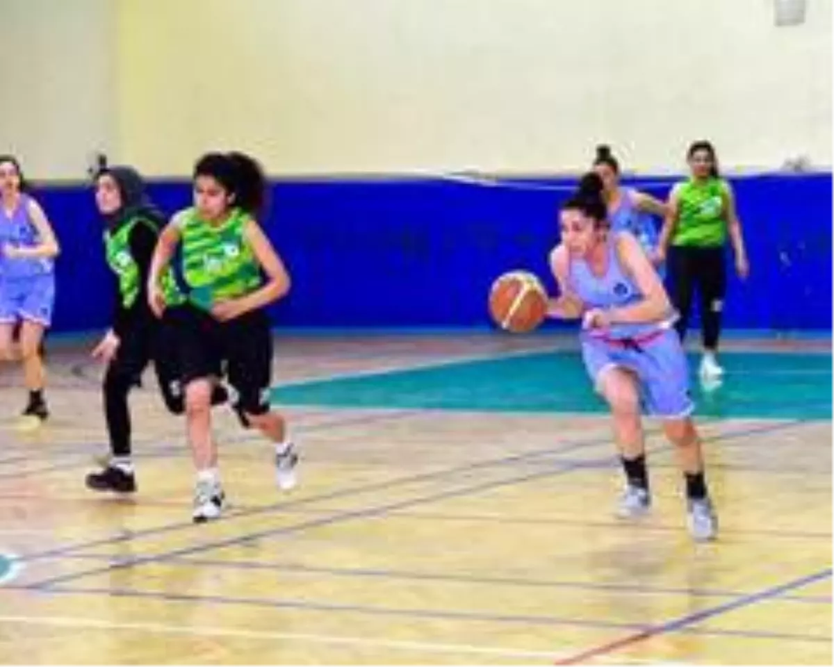 Osmaniye\'de Basketbol Şampiyonası sona erdi