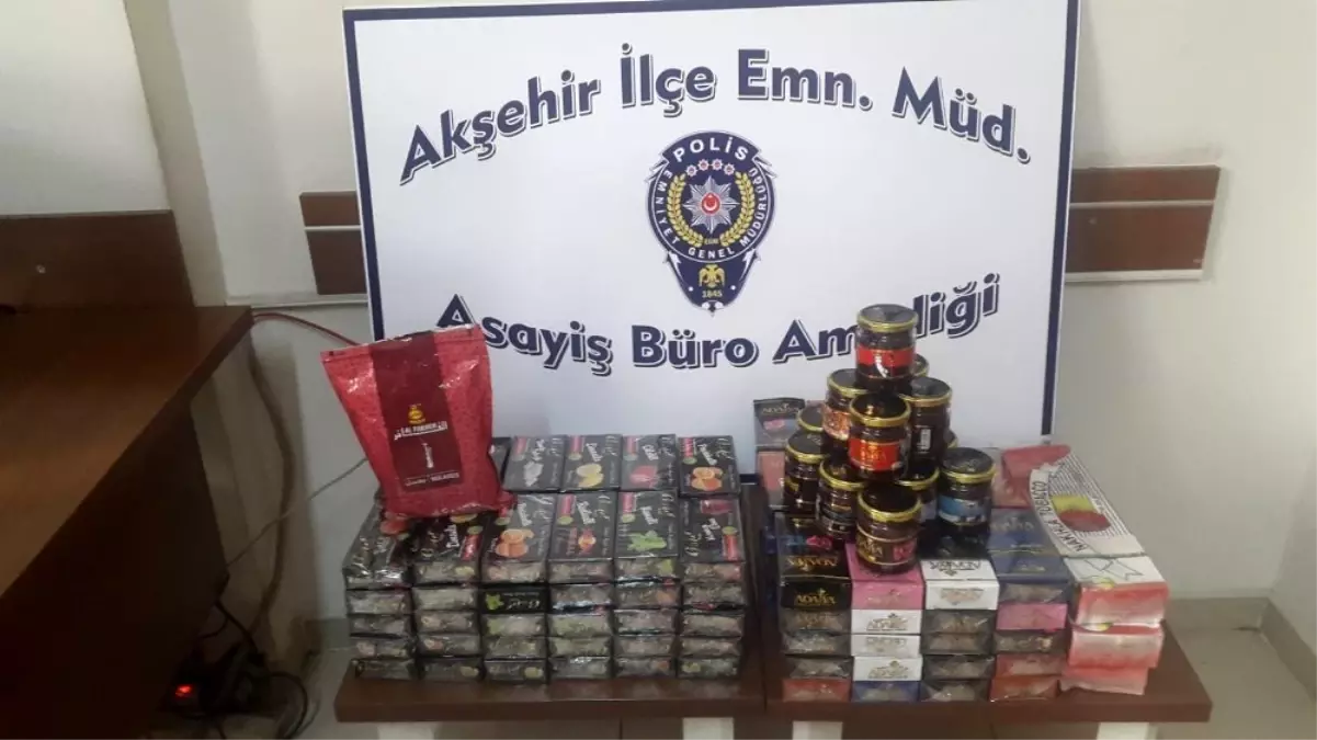 Polisin durdurduğu otomobilde 20 kilo kaçak nargile tütüne ele geçirildi