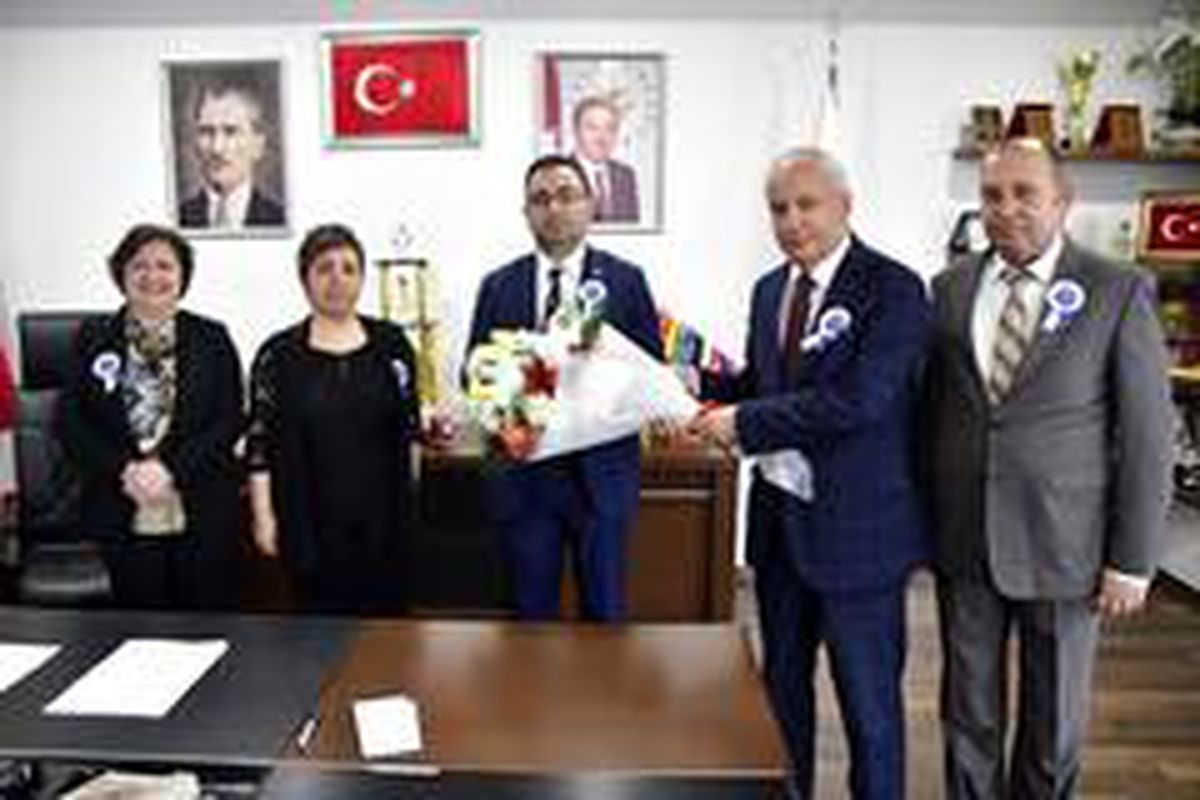 Vergi Dairesi Müdürlüğünden Başkan Erdoğan\'a ziyaret