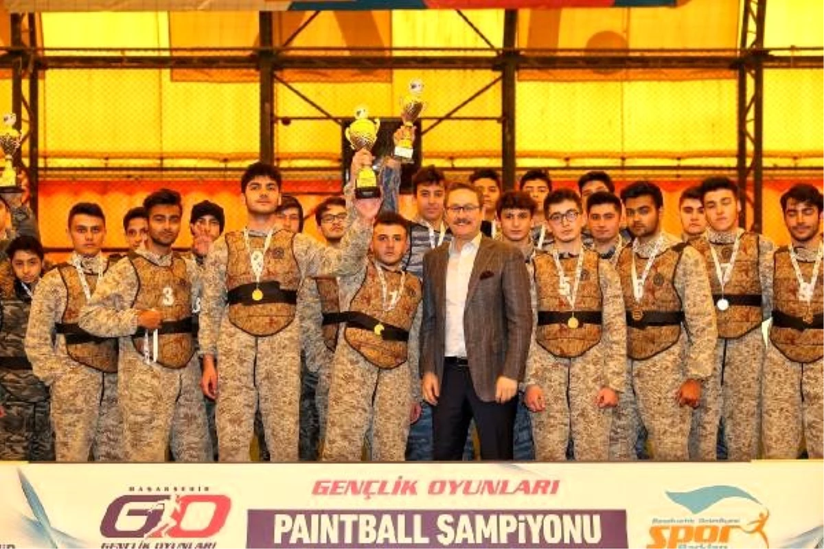 Başakşehir\'de paintball turnuvası binlerce öğrenciyle yapıldı