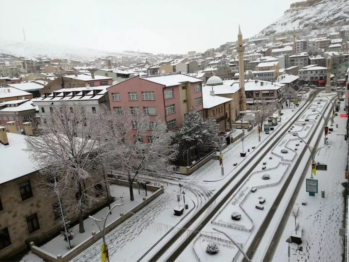 Bayburt beyaza büründü