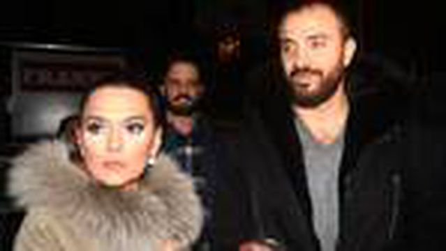 Demet Akalın Okan ile ayrı odalarda yatıyoruz Son Dakika Magazin