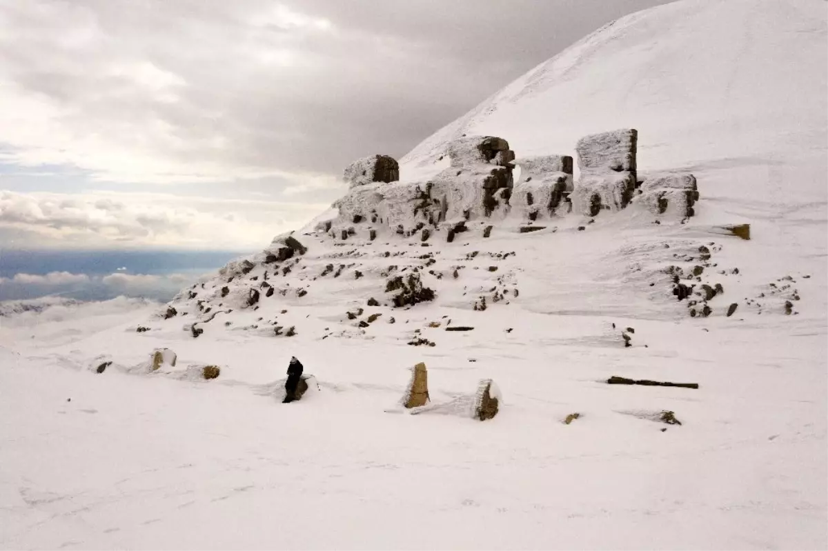 Dünya harikası Nemrut Dağı\'nın eşsiz güzelliği havadan görüntülendi