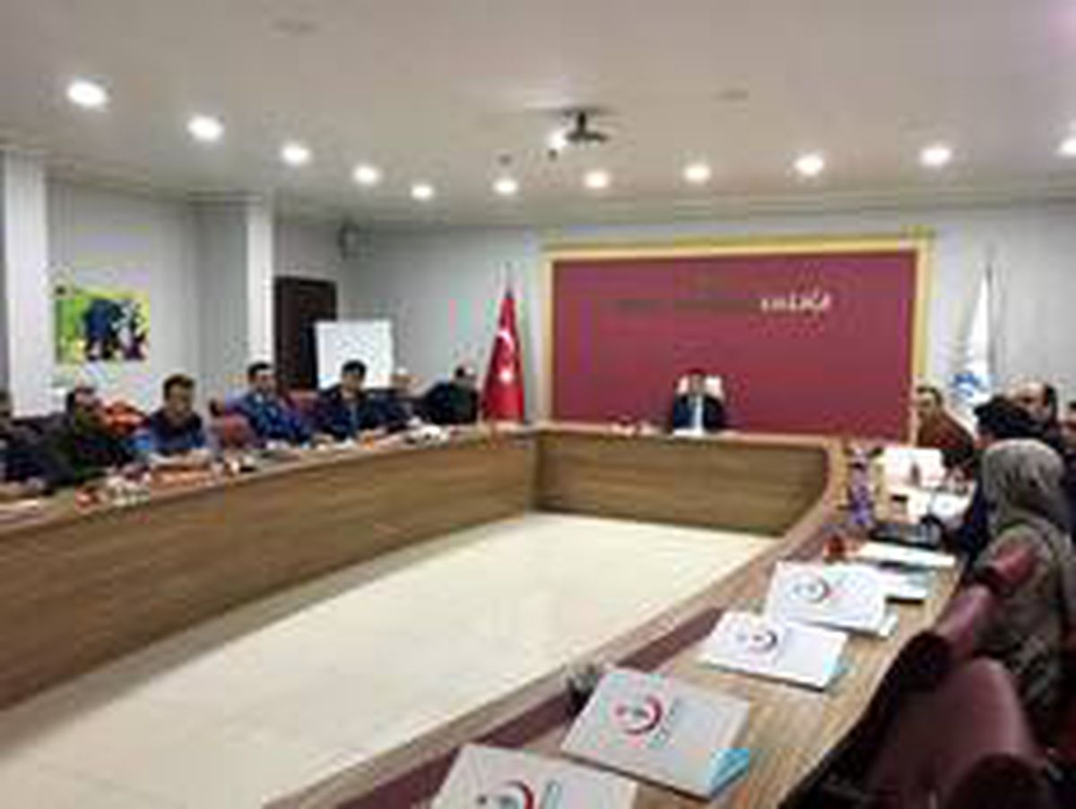 Erciş\'te "Koronavirüs\'e karşı alınacak önlemler" konulu toplantı