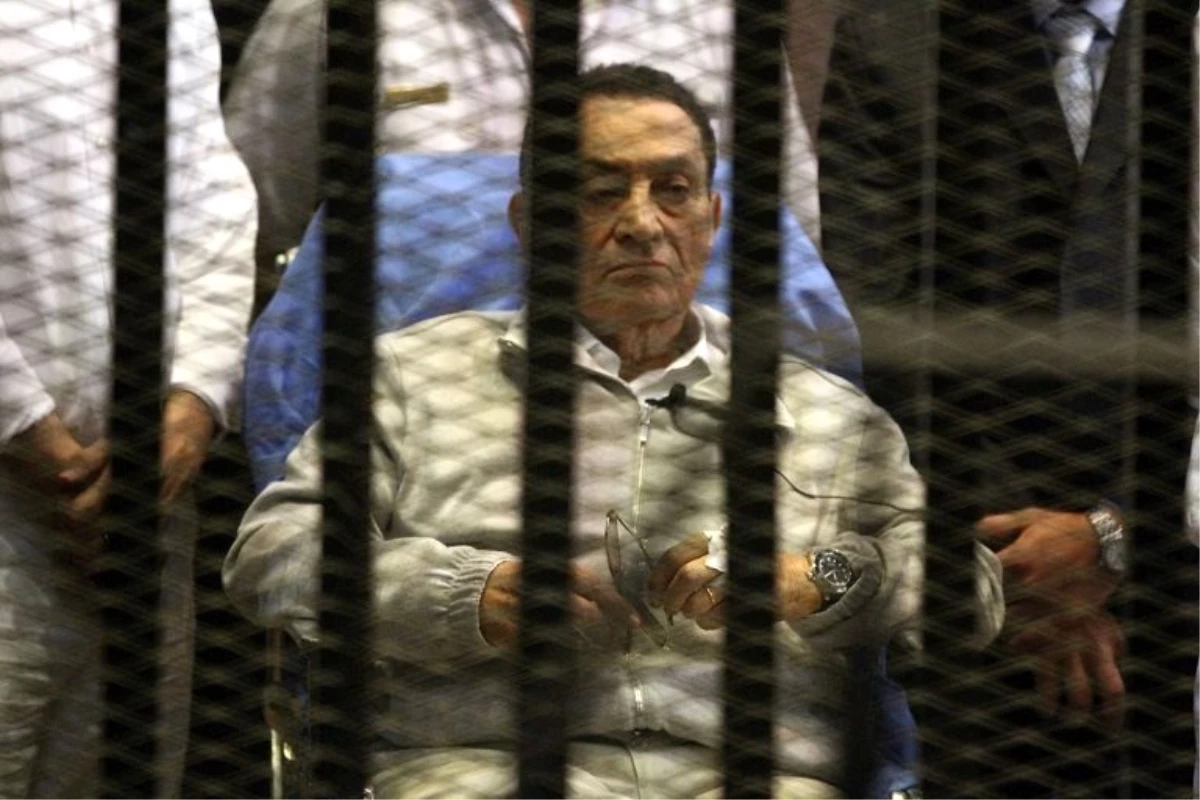 Hüsnü Mübarek: Mısır\'ı 30 yıl yönetip Arap Baharı sonrası yargılanan lider