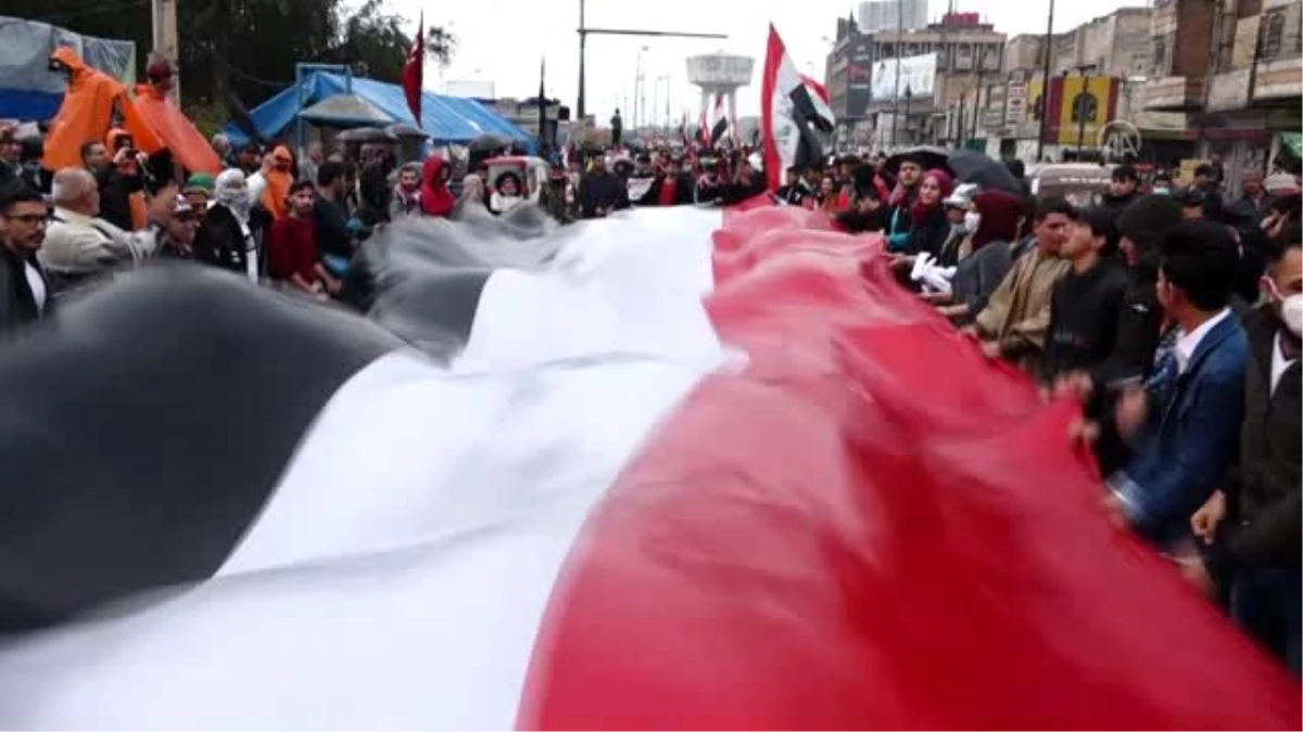 Irak\'ta hükümet karşıtı gösteriler devam ediyor
