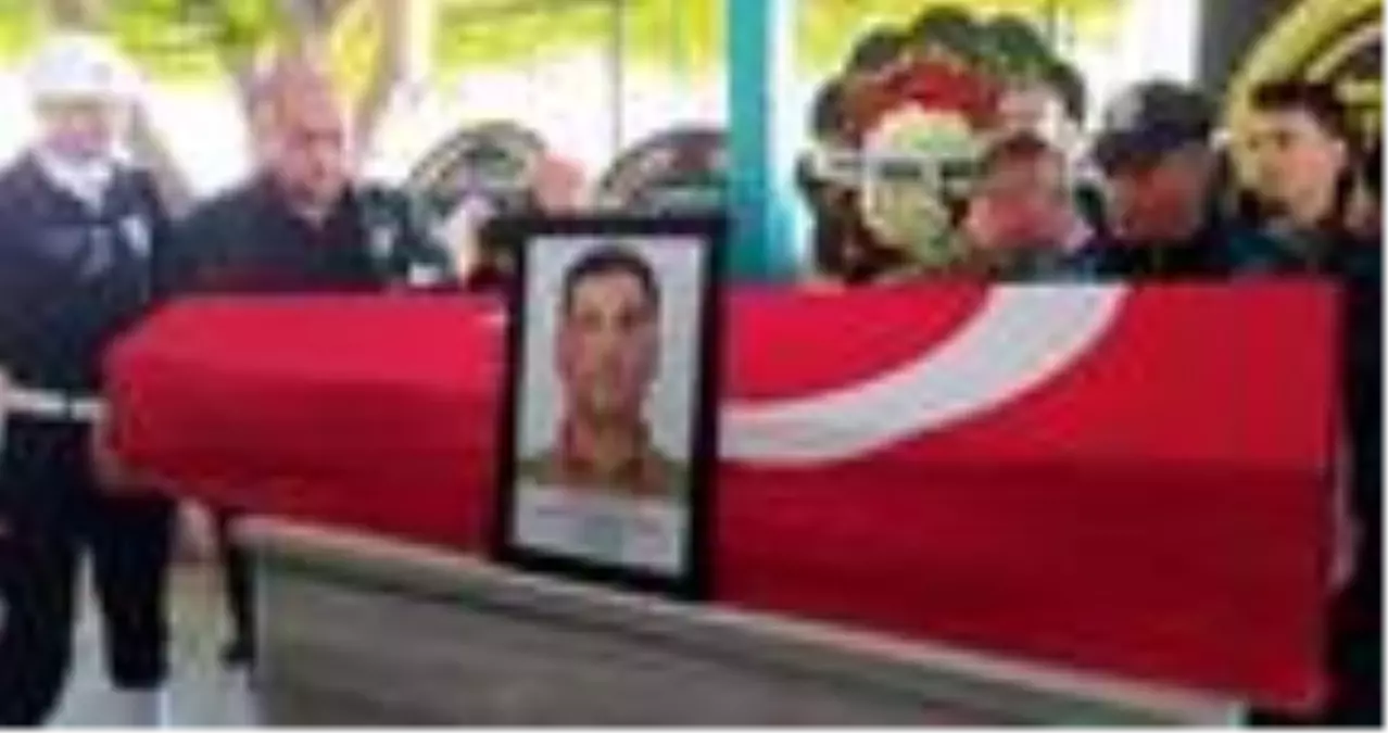 KKTC Sahili\'nde cesedi bulunan bekçi toprağa verildi