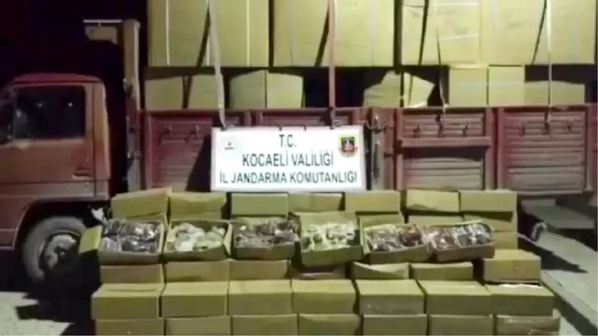 Kocaeli\'de 5 ton 700 kilo kaçak tütün ele geçirildi