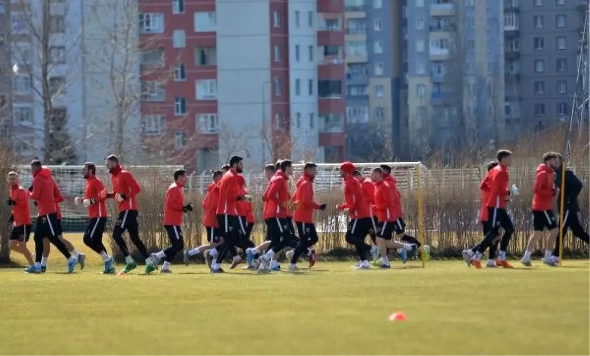 Robert Prosinecki: Göztepe maçı ile seriye başlamak istiyoruz