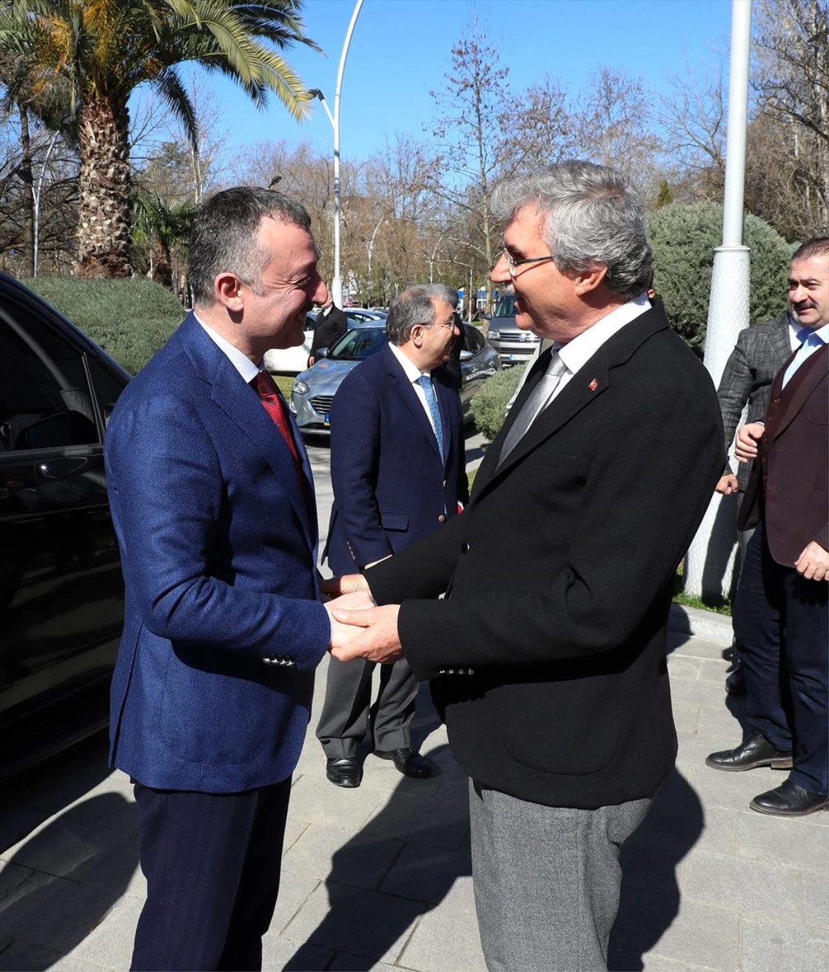 Sakarya Büyükşehir Belediye Başkanı Yüce\'ye mevkidaşlarından ziyaret