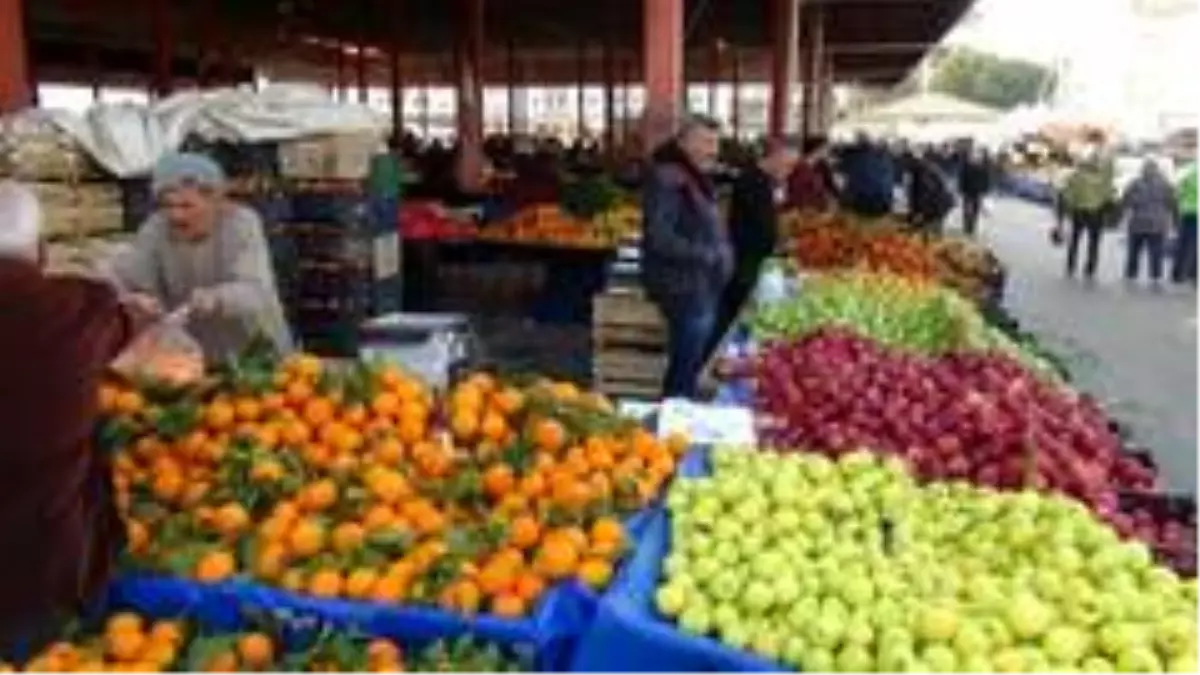 Semt pazarındaki meyve sebze hırsızlığı şüphelisi yakalandı