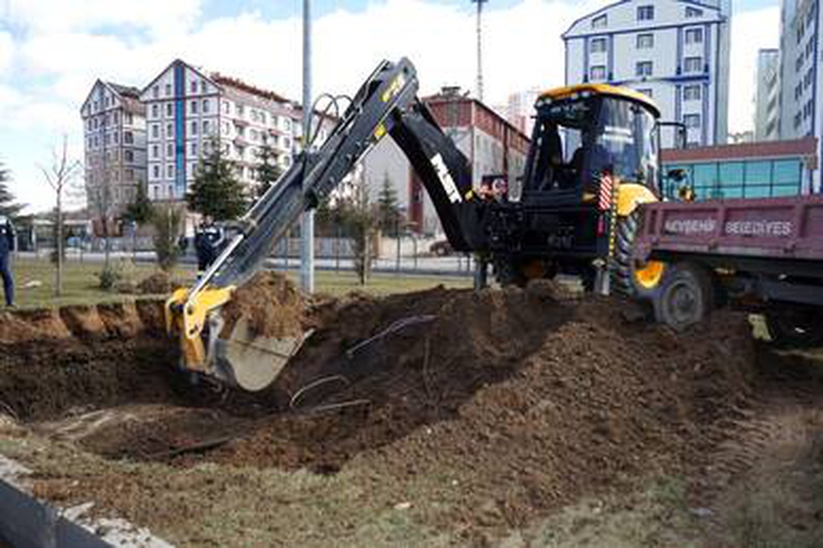 Üniversite kavşağındaki alt geçitte bakım ve onarım çalışması başlatıldı