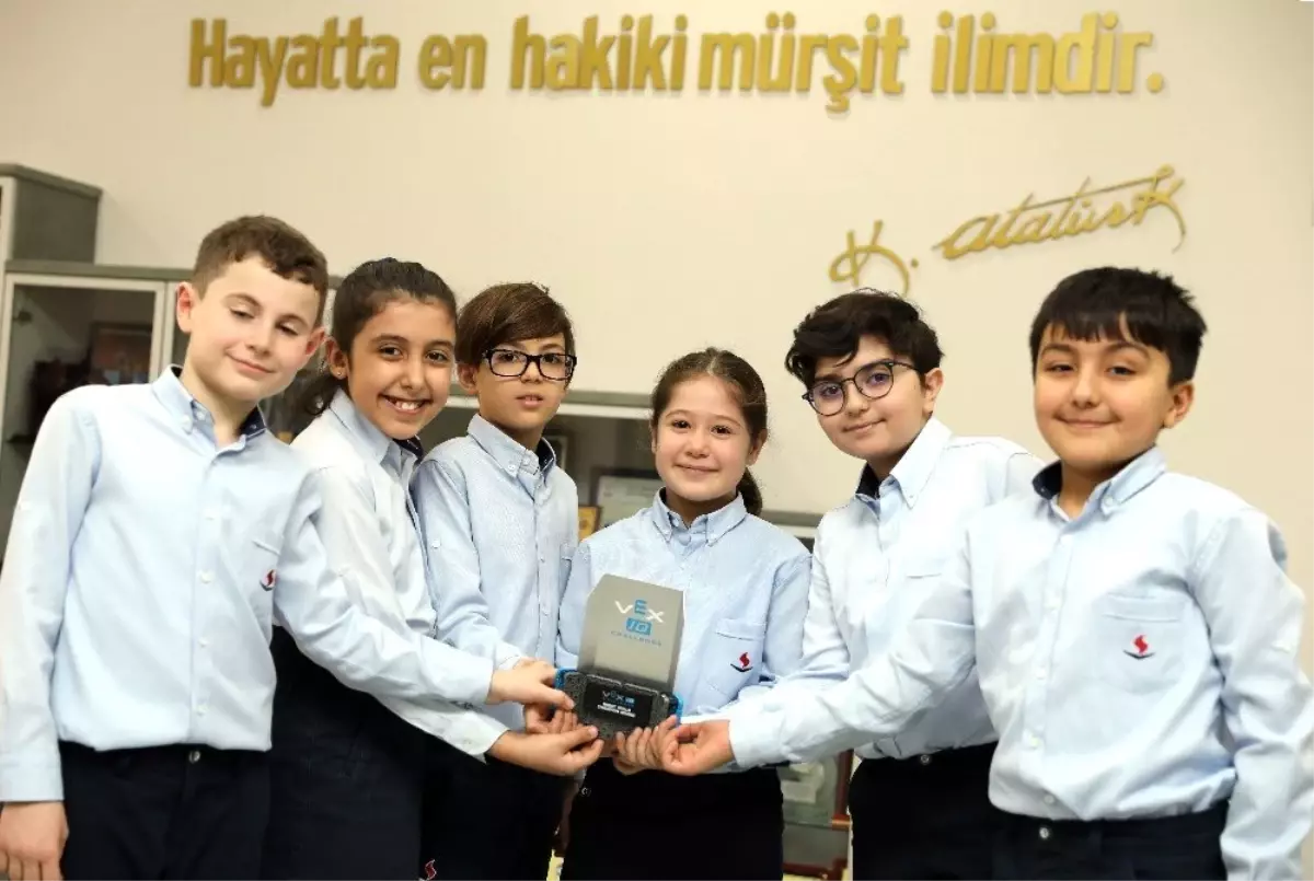 \'VEX IQ\' robot yarışması