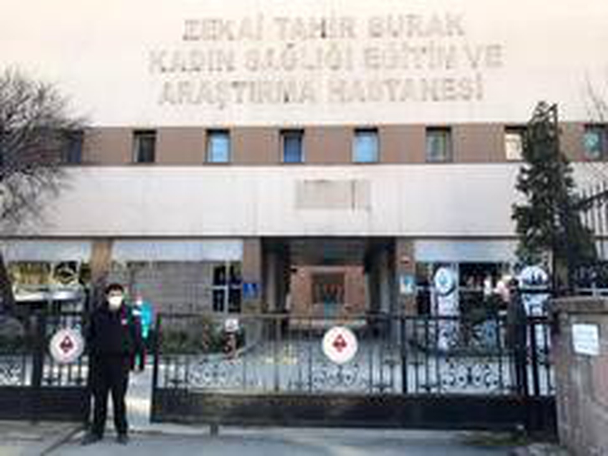 Zekai Tahir Burak Hastanesi içindeki kreşten veliler çocuklarını tahliye etti