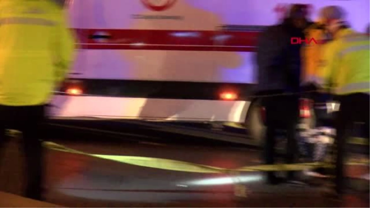 Beşiktaş\'ta otomobilin çarptığı elektrikli scooter sürücüsü genç hayatını kaybetti