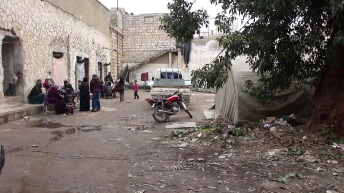 Bombalardan kaçan İdlibli aileler, çareyi "hapishaneye girmekte" buldu