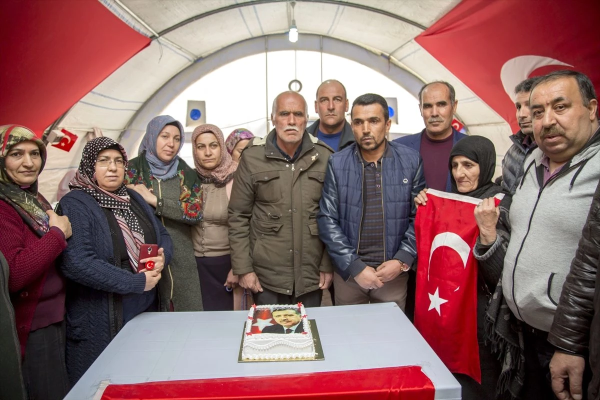 Diyarbakır anneleri Cumhurbaşkanı Erdoğan\'ın doğum gününü kutladı