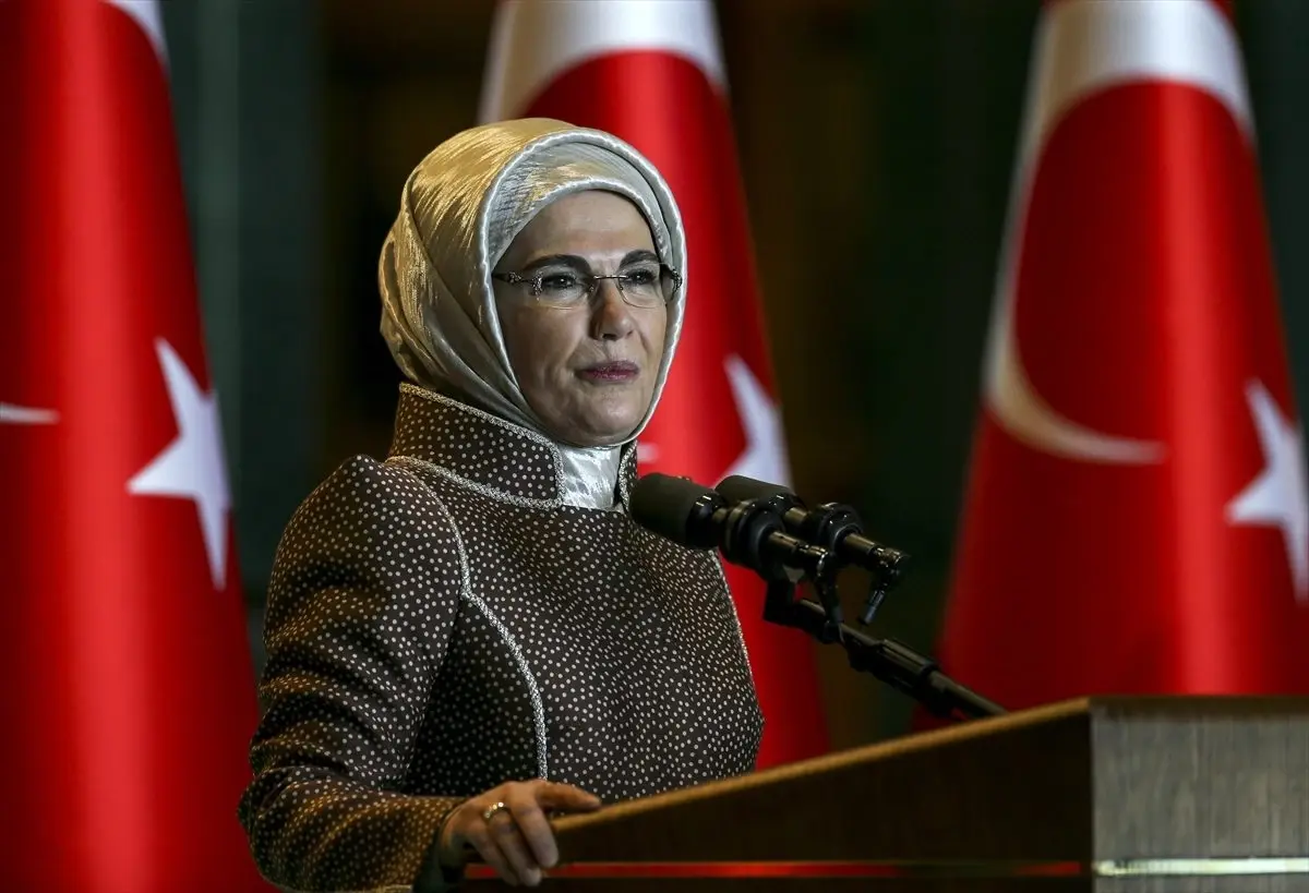 Emine Erdoğan, Koruyucu Aile Programı\'nda konuştu Açıklaması