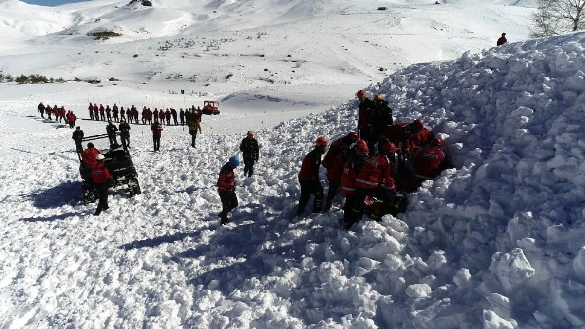 Erciyes\'te çığ tatbikatı nefes kesti