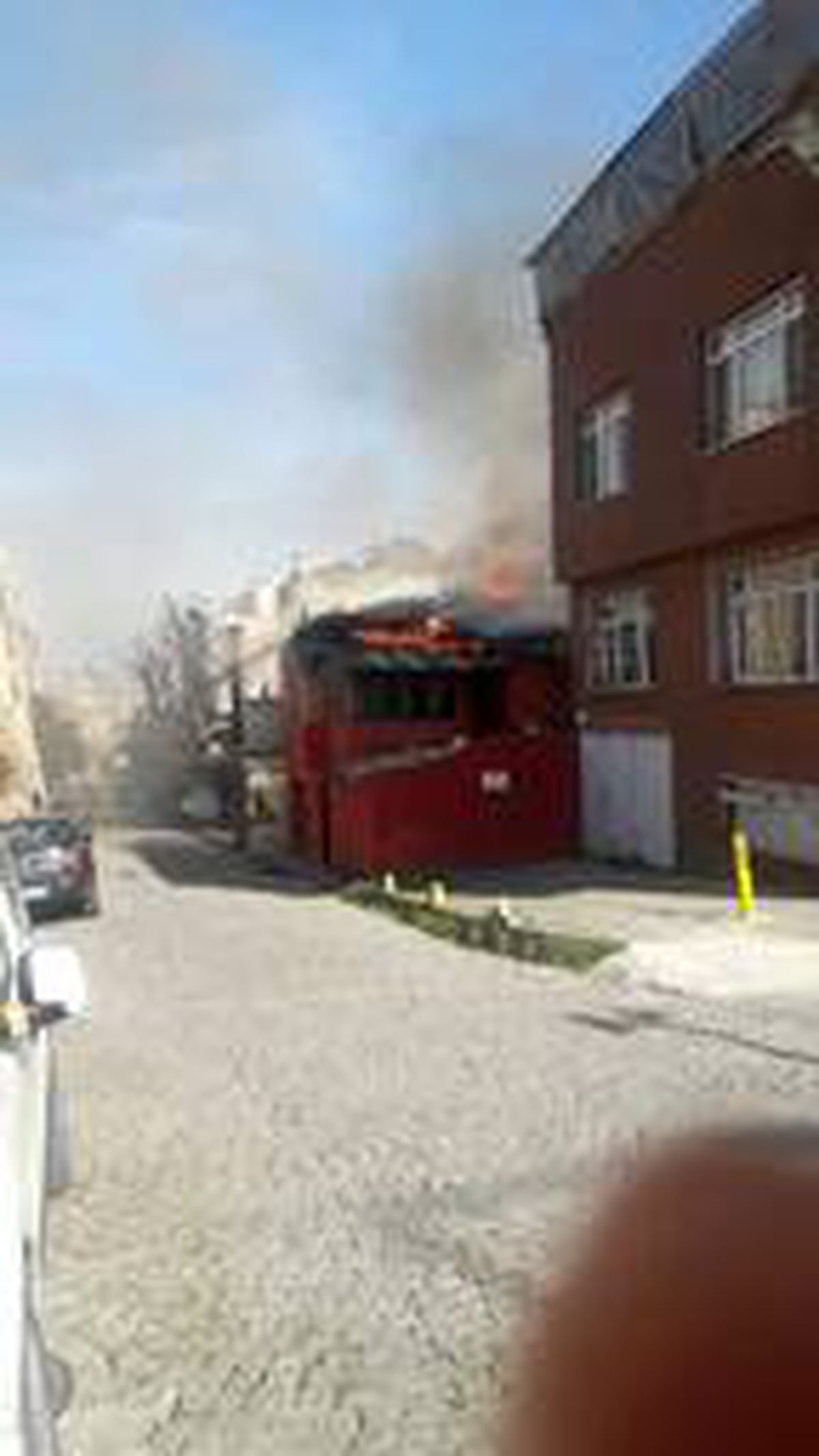 Fatih\'te korkutan alevler
