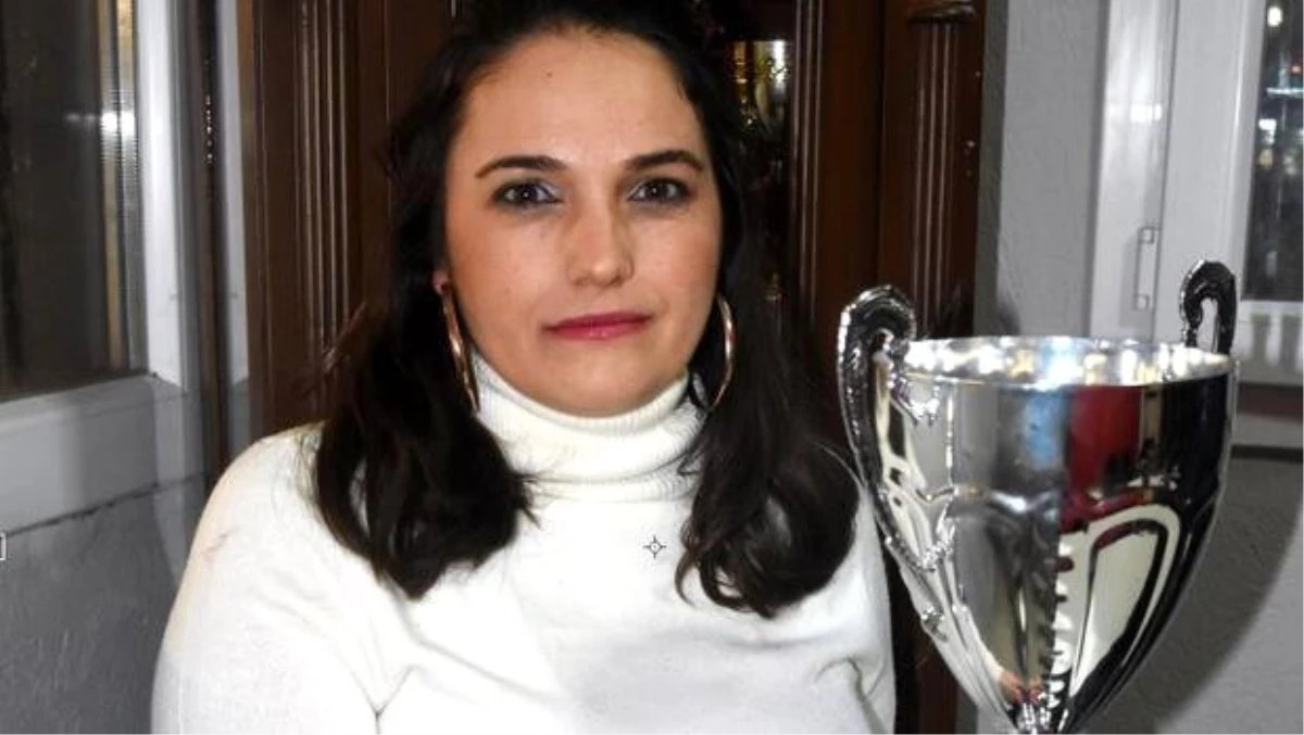 İzmir futboluna kadın başkan! İki çocuk annesi Selma Kazanç kulüp başkanı oldu
