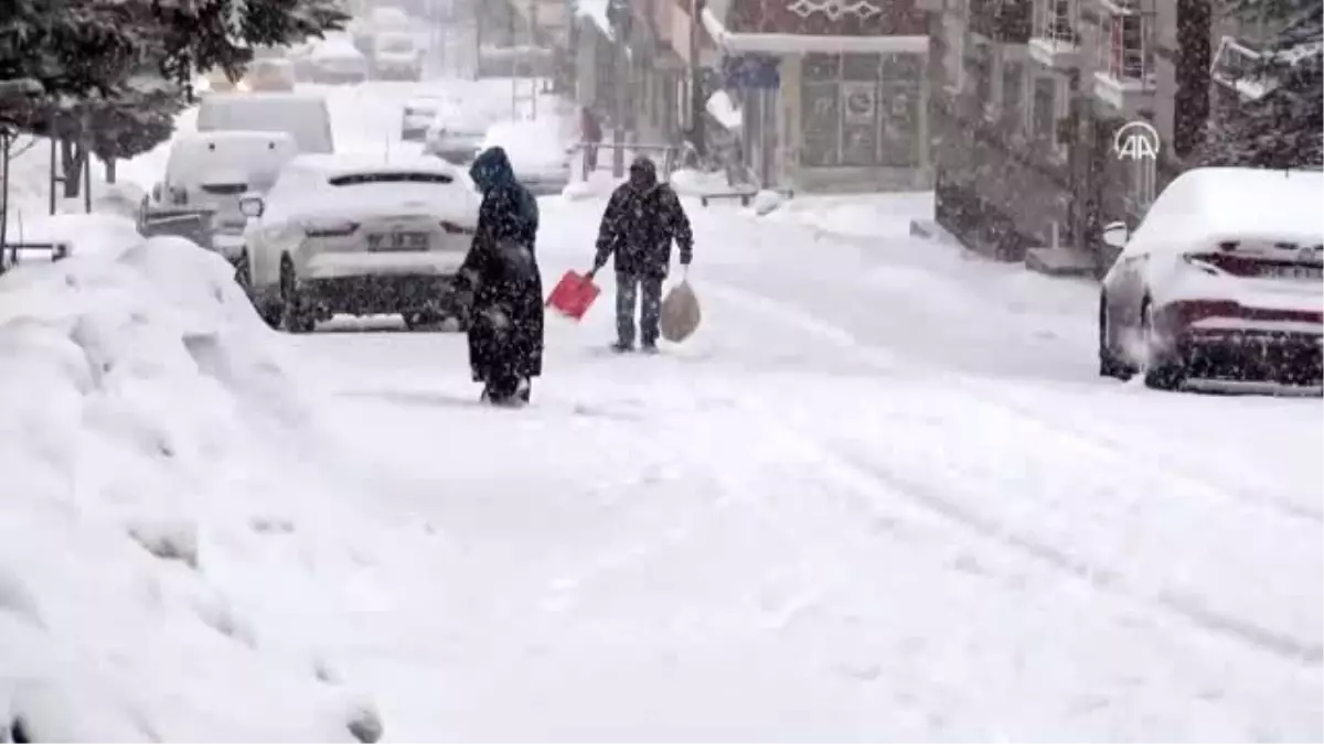 Sarıkamış\'ta Aras EDAŞ ekiplerinin zorlu çalışması