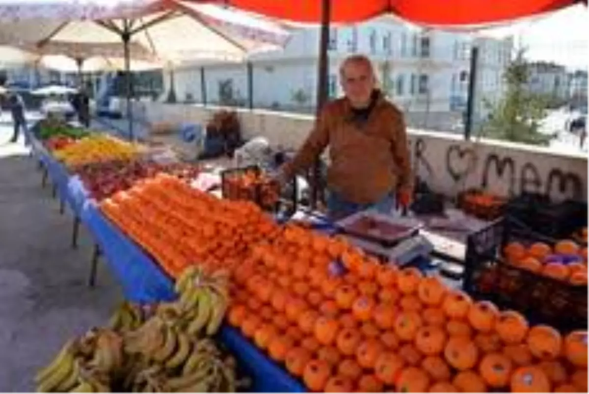 Semt pazarına ilgi yoğun