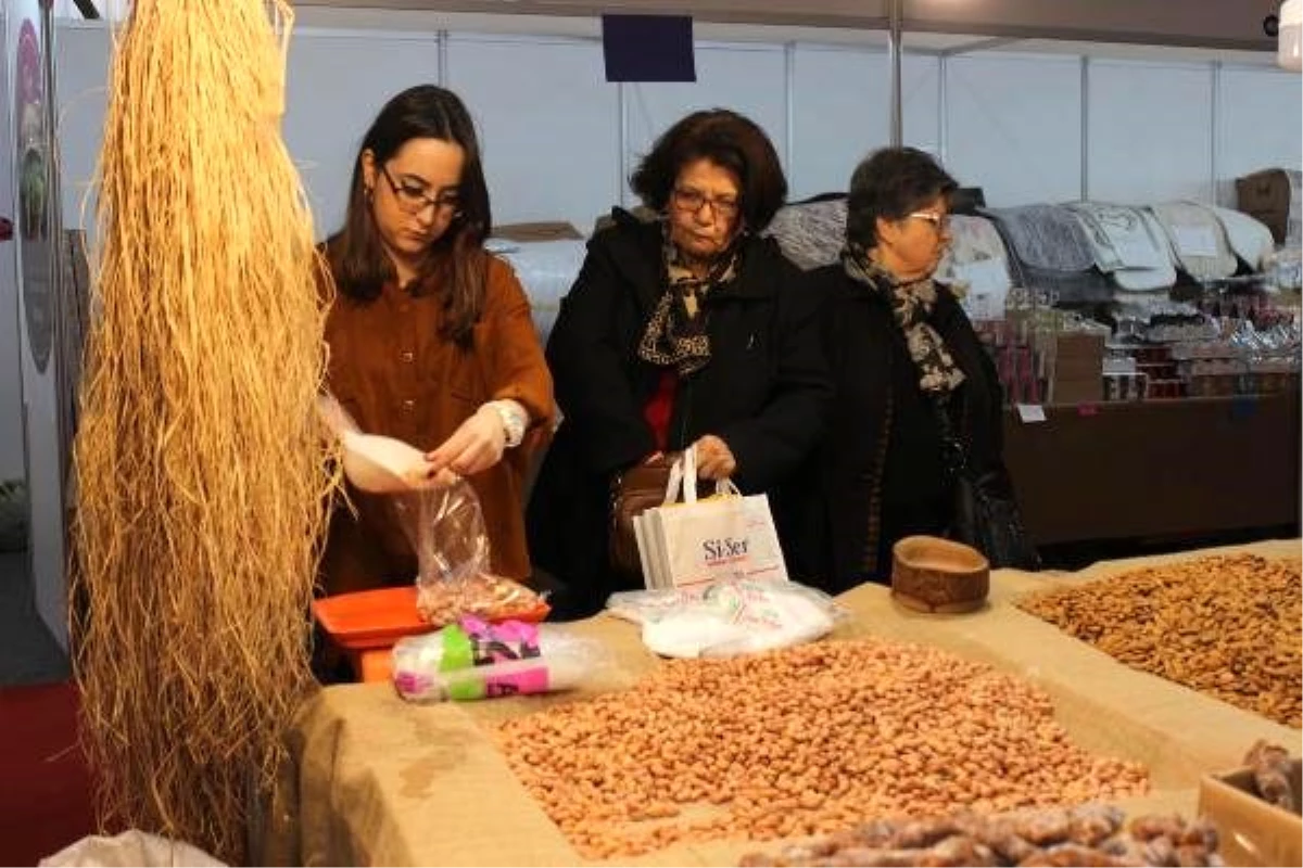 Yöresel ürünlerini satmaya gelen Elazığ esnafından İzmirlilere çağrı