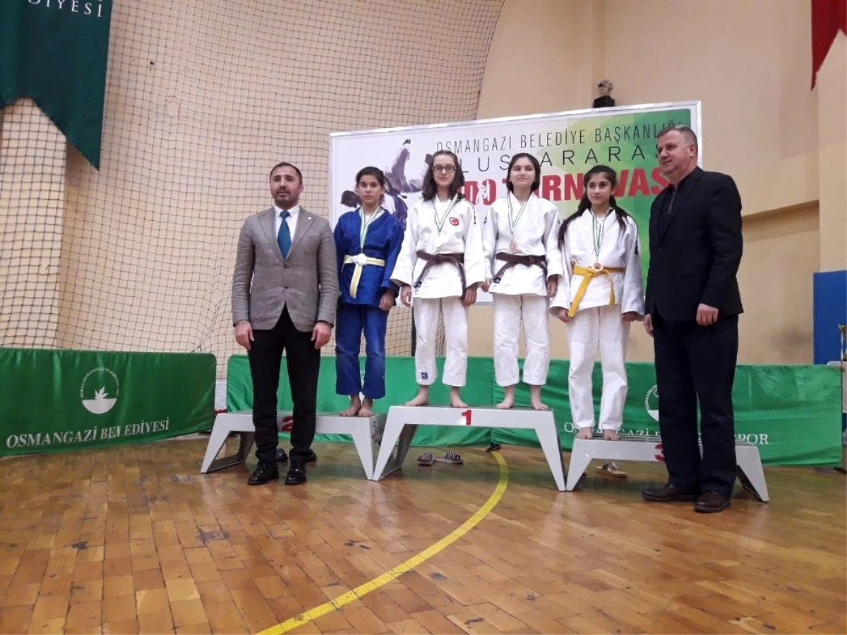 Yunusemreli judocular Bursa\'da madalyaları topladı