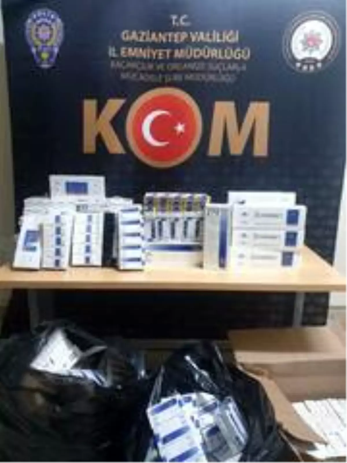 Bin 600 paket kaçak sigara ele geçirildi