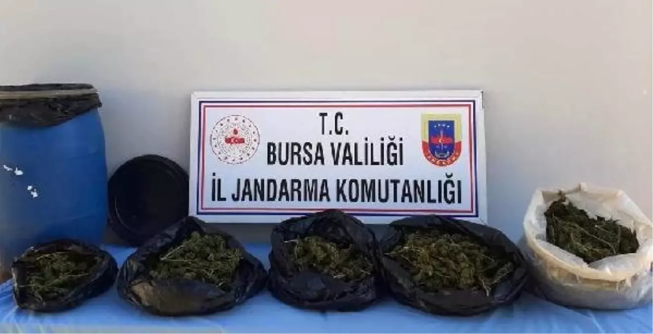 Bursa\'da dere yatağına gömülü 5 kilo esrar ele geçirildi