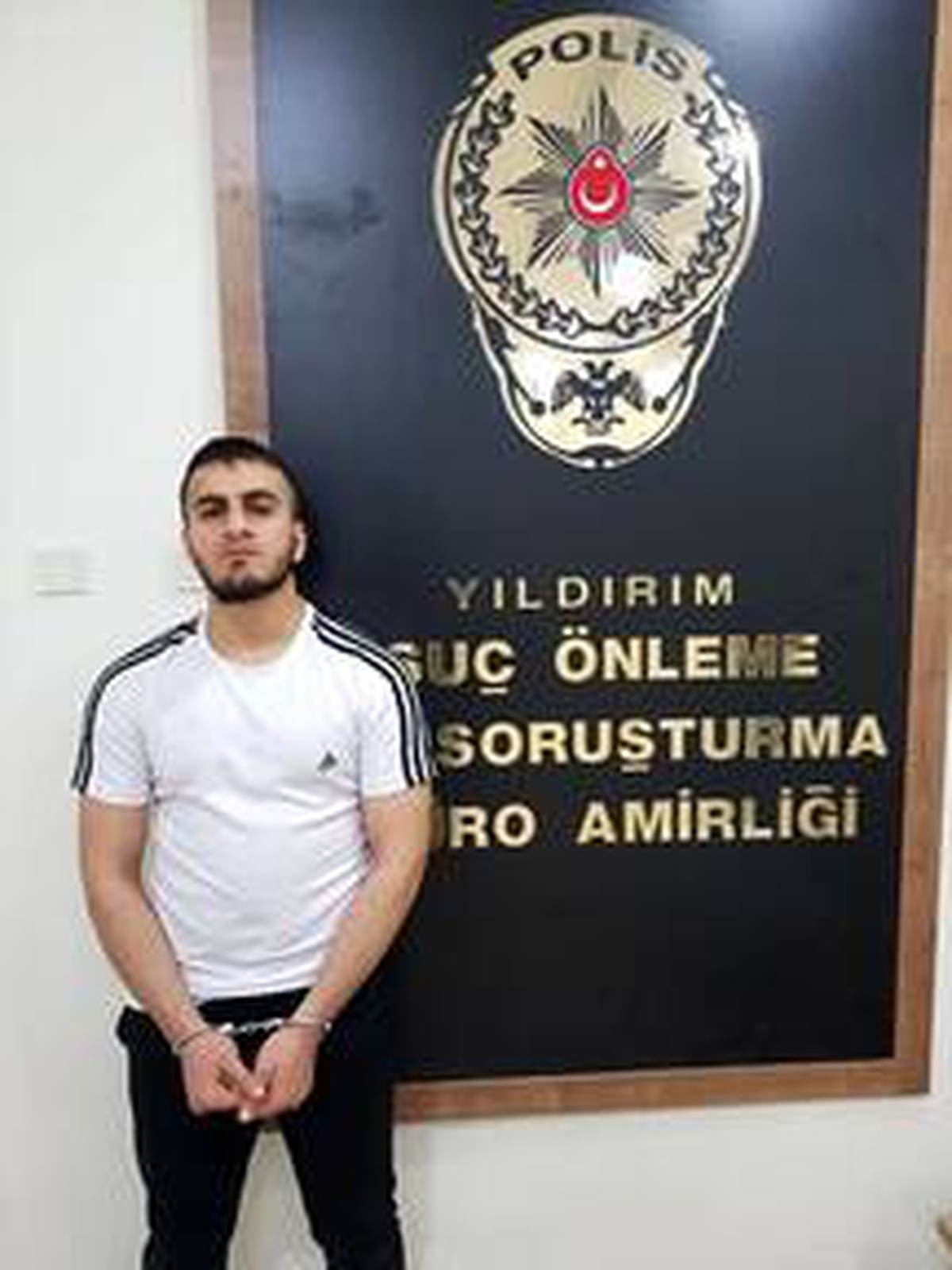 Çarşaflı kuyumcu soyguncuları "suç makinesi" çıktı