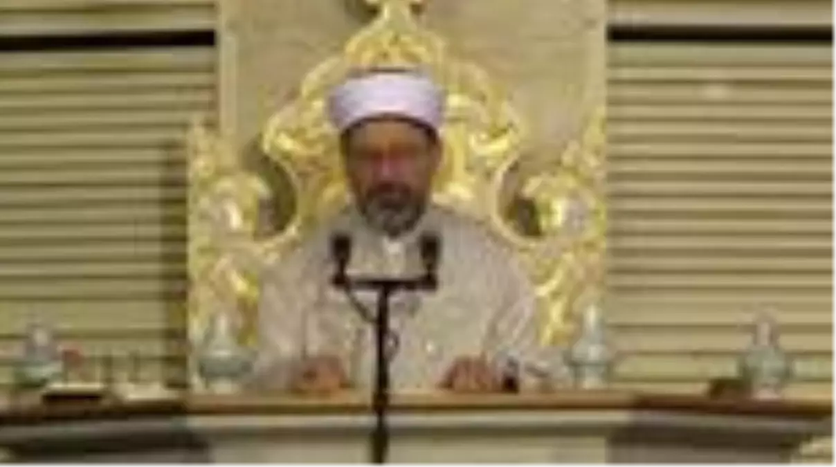 Diyanet İşleri Başkanı Erbaş, Regaip Kandili Özel Programı\'na katıldı (2)