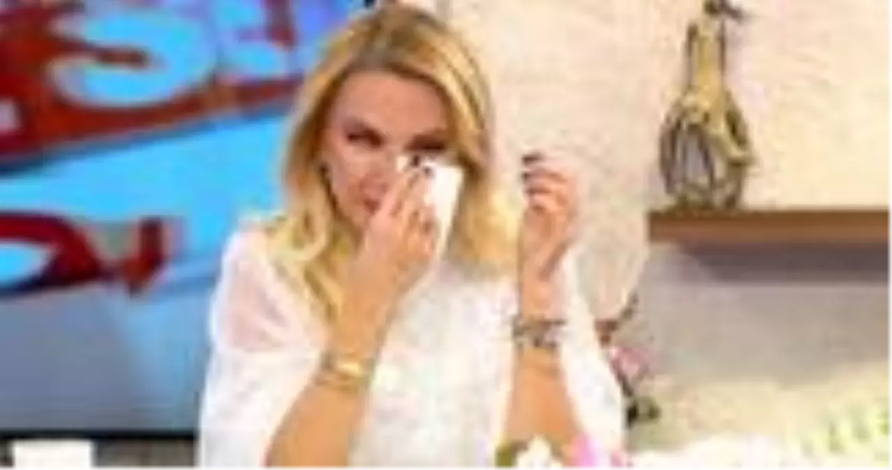 Ece Erken\'in "9 ay önce boşanmaya karar verdi" dediği sevgilisinin, karısıyla 4 ay önce çekilen pozları ortaya çıktı