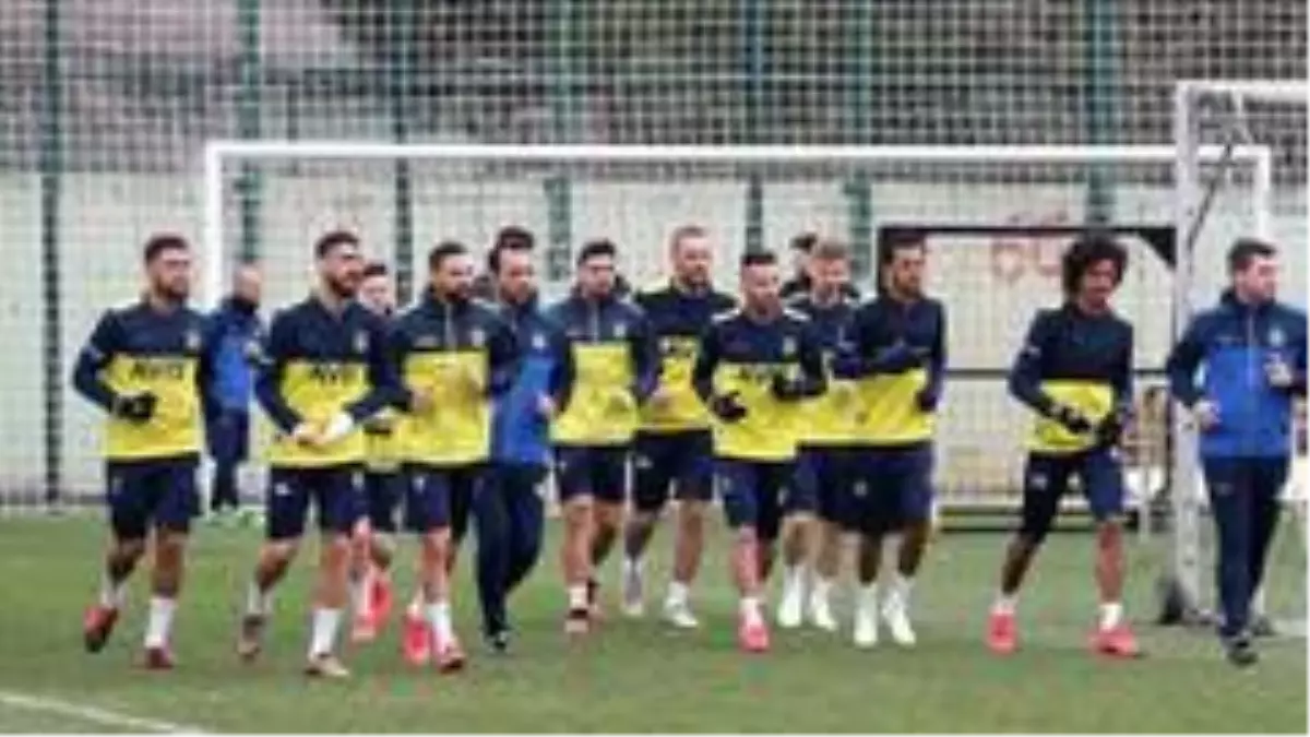 Fenerbahçe, Antalyaspor maçı hazırlıklarını sürdürdü