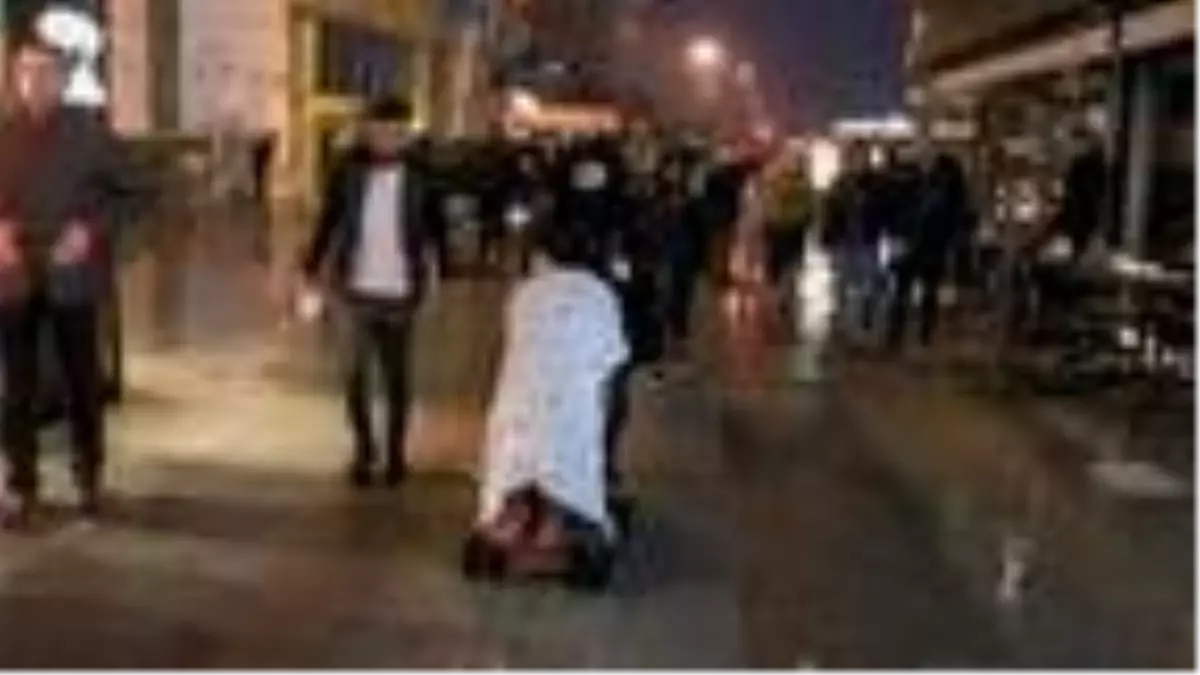 Sağanak yağış İstanbul\'da etkili oldu