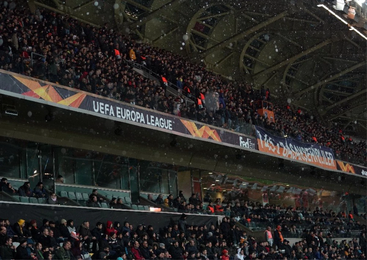 UEFA Avrupa Ligi: Medipol Başakşehir: 2 - Sporting Lizbon: 0 (İlk yarı)