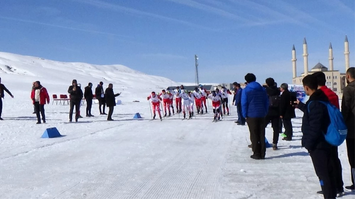 "Üniversitelerarası Kayaklı Koşu Türkiye Şampiyonası" son buldu
