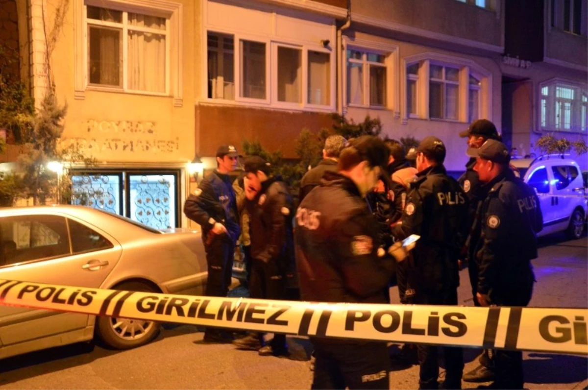 Beyoğlu\'nda çay ocağına silahlı saldırı: 2 yaralı