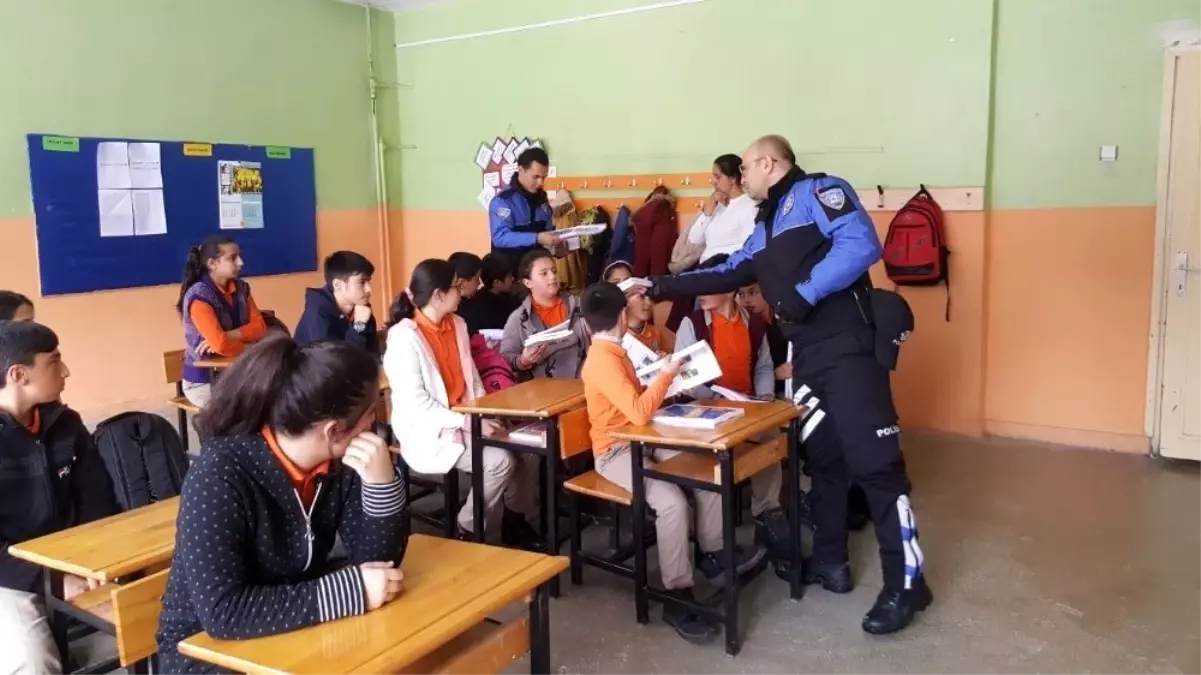 Hakkari emniyeti gençlere polislik mesleğini tanıttı