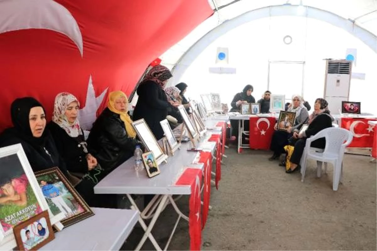 HDP önündeki eylemde 179\'uncu gün: Aile sayısı 102 oldu