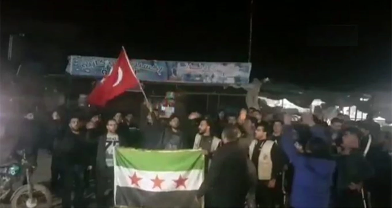 İdlip\'teki hain saldırı sonrası Halep halkından Türk askerine destek gösterisi düzenlendi.