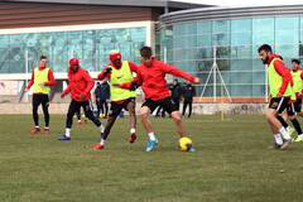 Kayserispor\'da kapılar kapandı