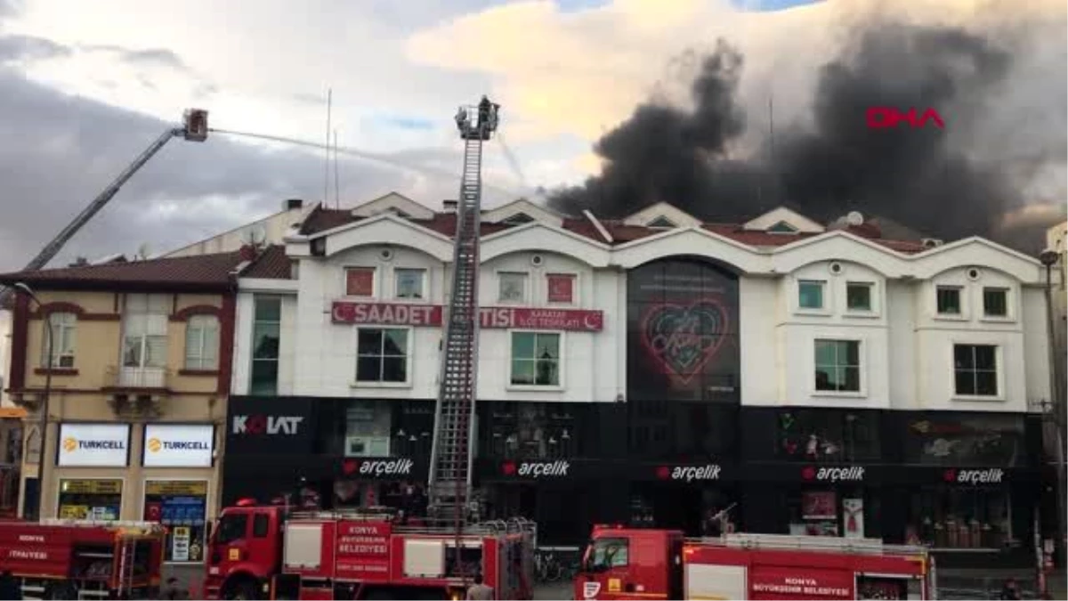 Konya\'da saadet partisi ilçe teşkilatının bulunduğu binada yangın