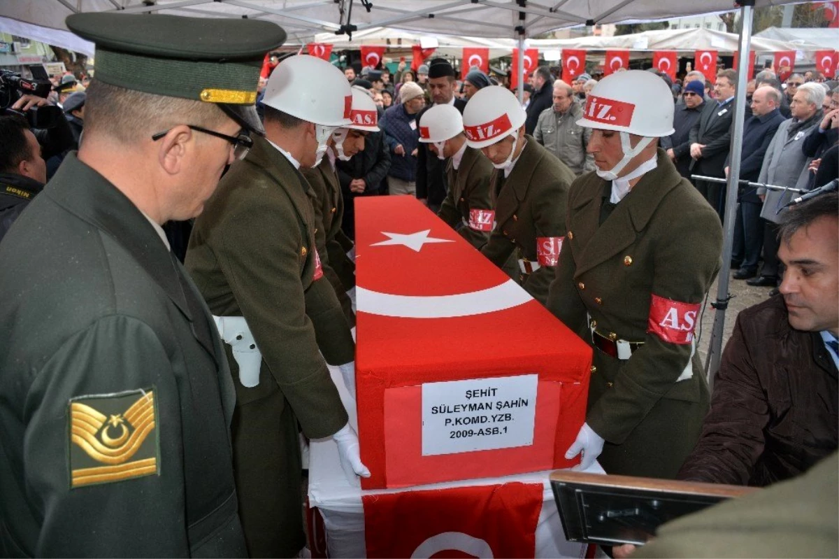 Afyonlu şehit Piyade Yüzbaşı Süleyman Şahin son yolculuğuna uğurlandı