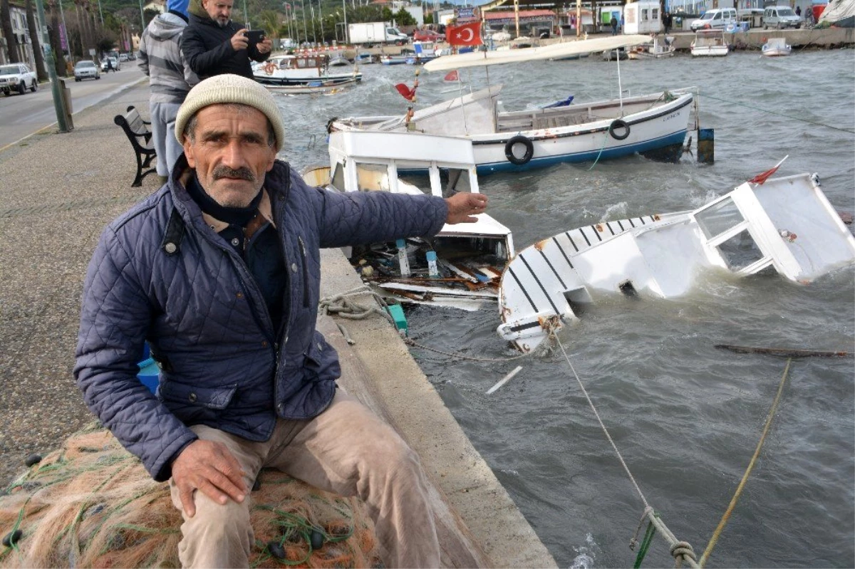 Ayvalık\'ta şiddetli fırtına balıkçı teknelerini batırdı