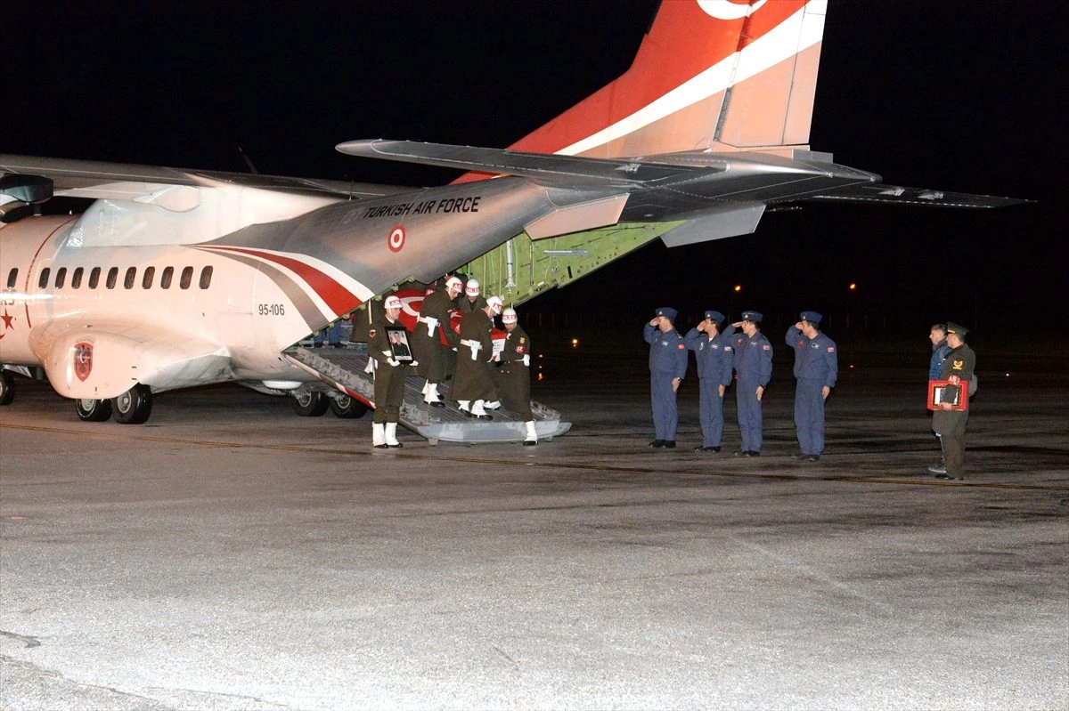 İdlib\'de şehit olan Piyade Uzman Çavuş Akın\'ın cenazesi Tokat\'a getirildi