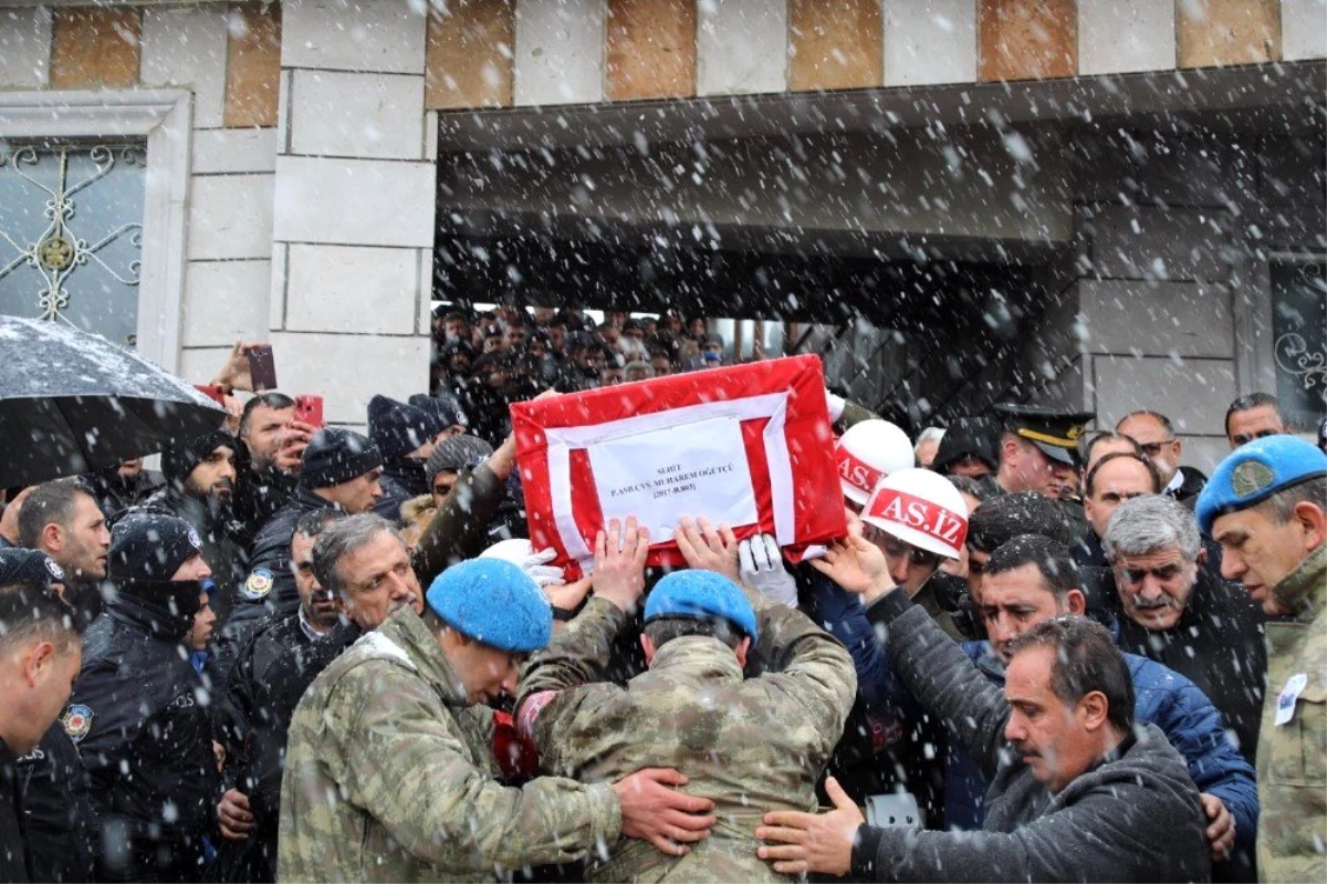 İdlib şehidi memleketi Bingöl\'de ebediyete uğurlandı